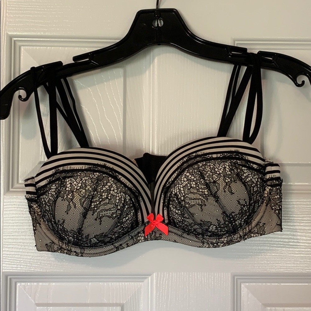 GORGEOUS VS Very Sexy Push-Up